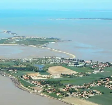Agreable En Bord En De Mer. Chalet
