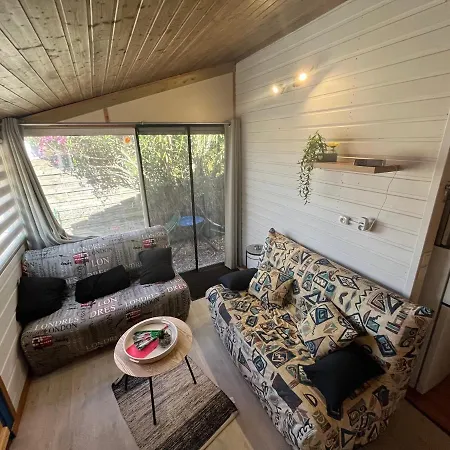 Chalet Agreable En Bord En De Mer.
